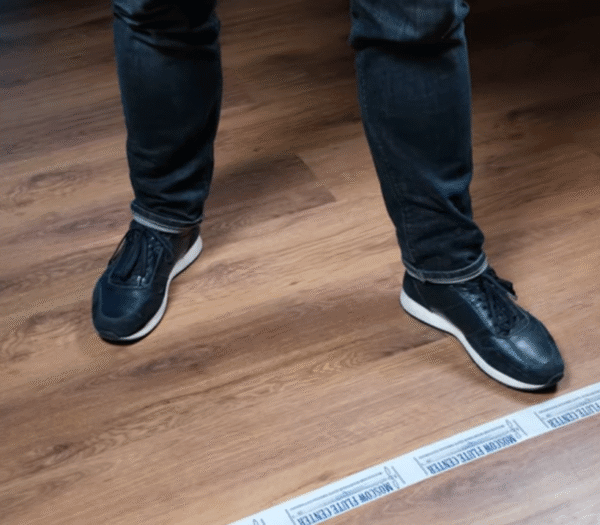 продольная флейта ноги